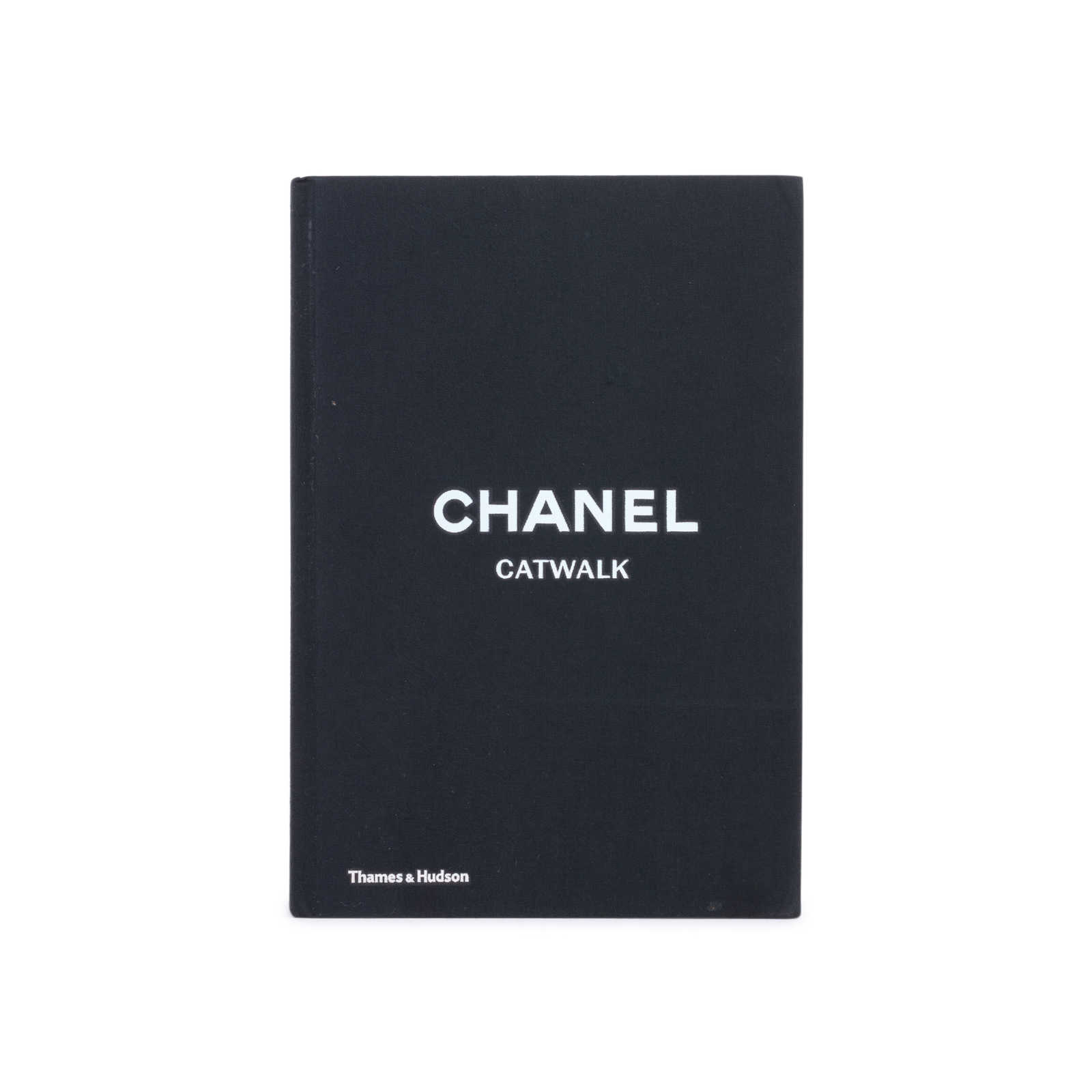 Chanel Catwalk Book - the complete karl lagerfeld collections