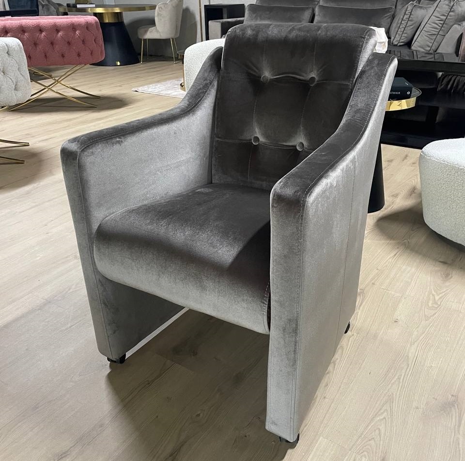Luxe stoel Beloni (op wielen) - Taupe velvet + handvat (showroom model)